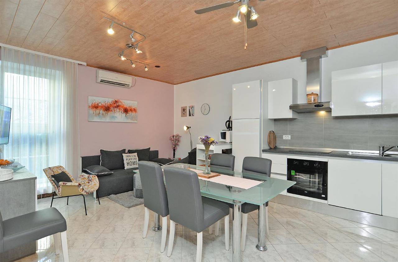 Apartments Jasna 1128 Fazana Luaran gambar